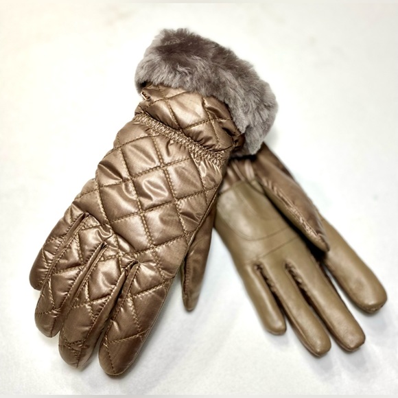 All Weather Touchscreen Compatible Quilted Gloves with Genuine Shearling Trim - Picture 5 of 17